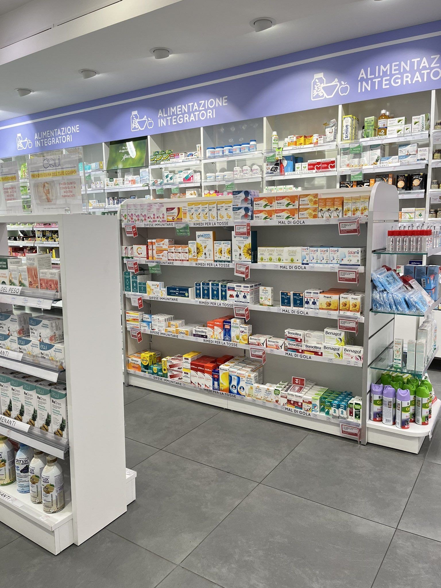 Farmacia con venta de medicamentos